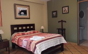 Hostal Tambo Colorado